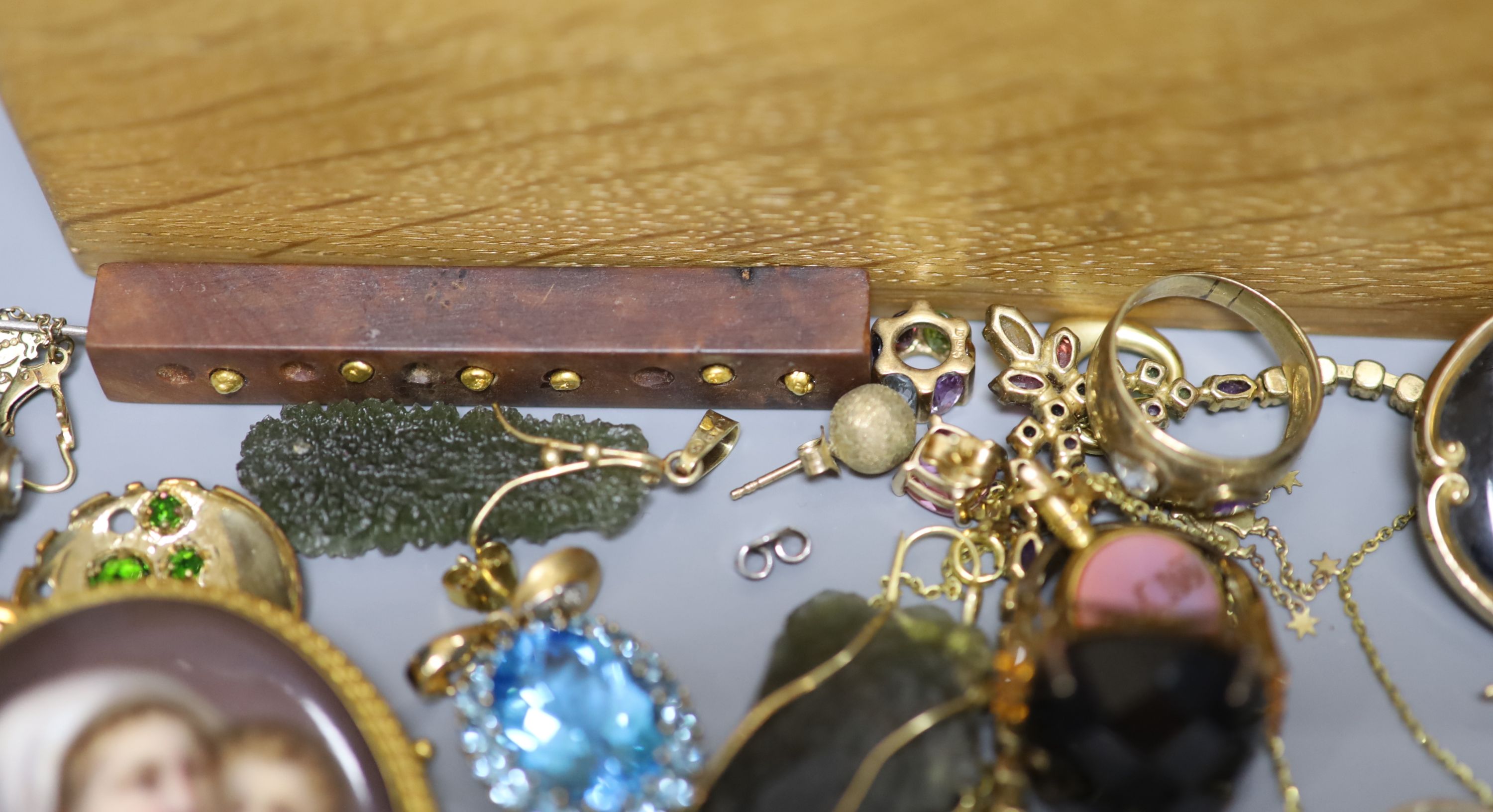 A group of assorted jewellery including two 333 yellow metal dress rings including coral set, a Victorian yellow metal, seed pearl and black enamel mourning brooch, cased silver Charles Horner thimble etc.